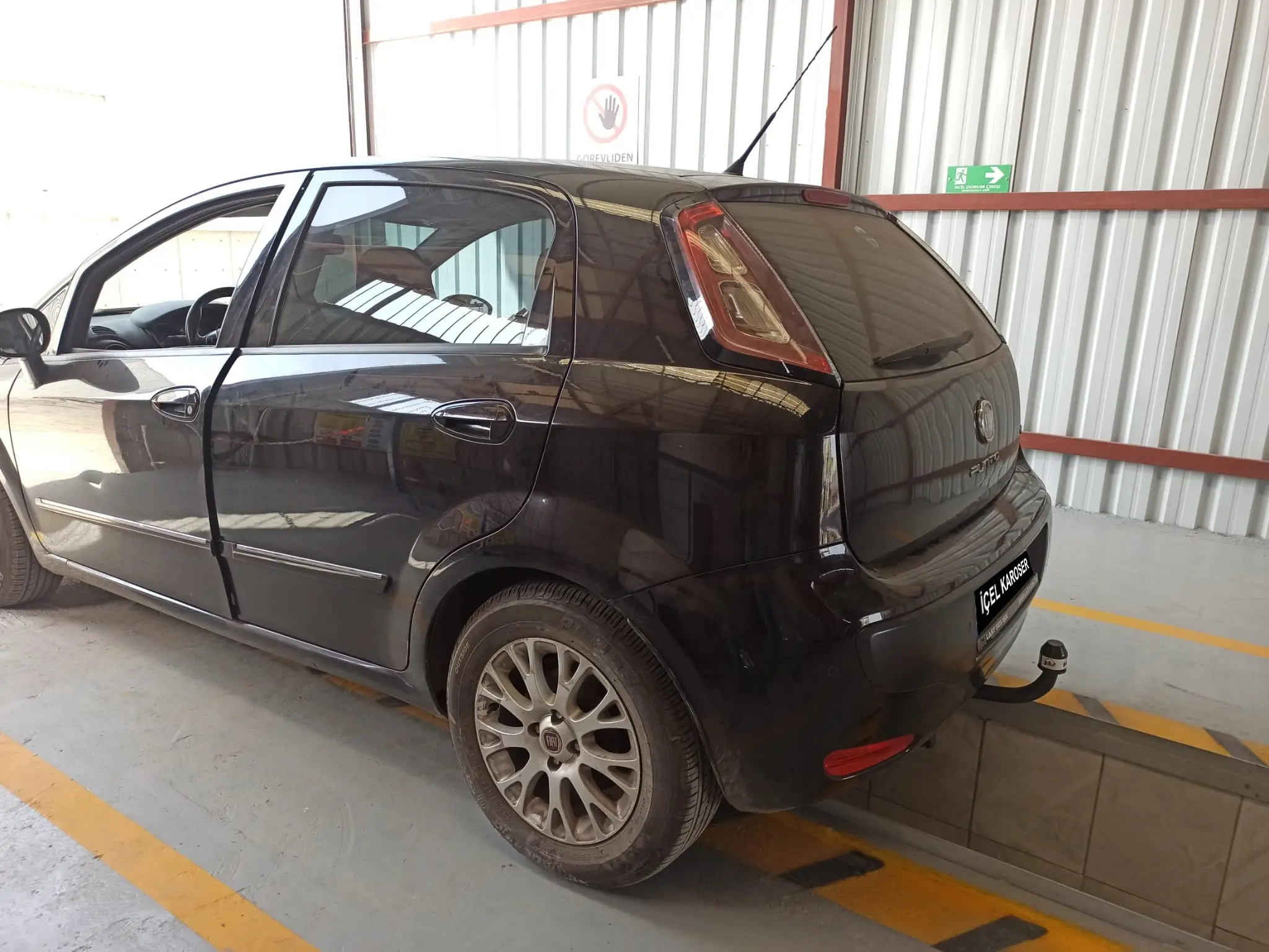 2011 Model Fiat Punto Çeki Demiri - GDW